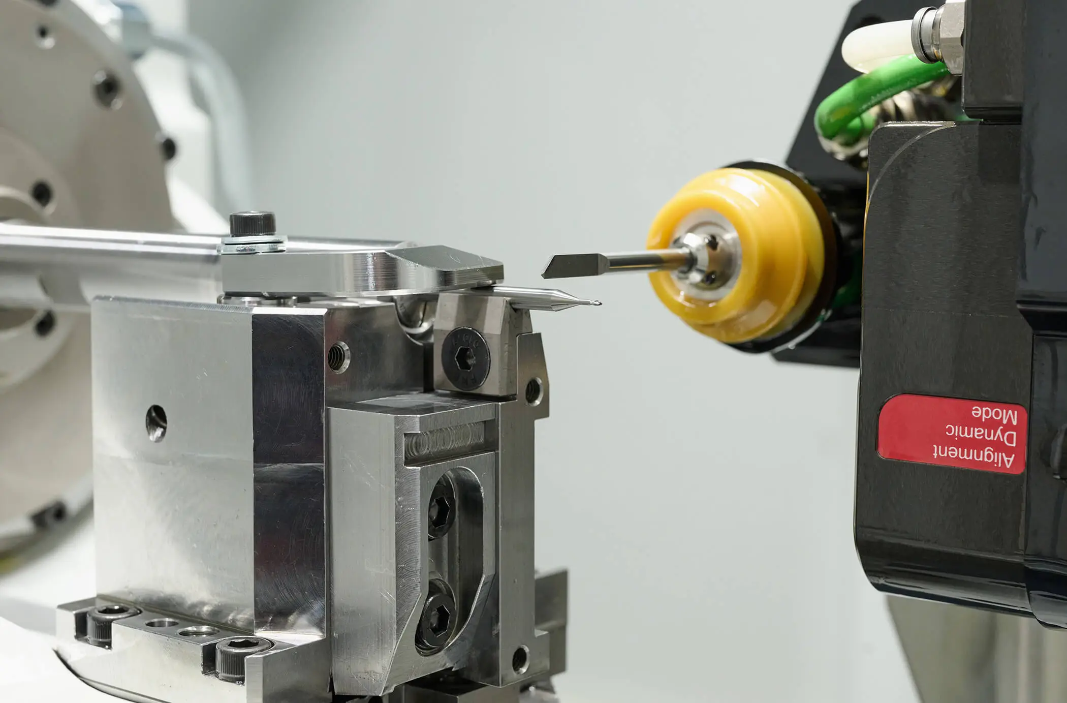 A New Machinist’s Guide to Buying First Tools in Mississauga – Avoiding Amazon Mistakes